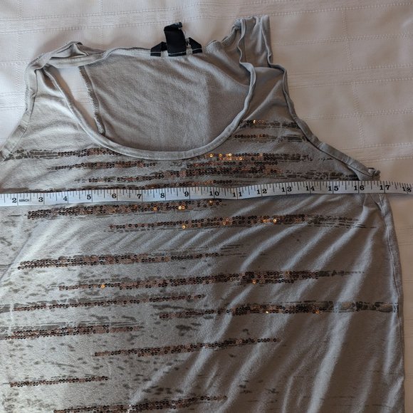 H&M Tank Top - Picture 6 of 6